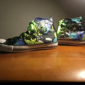 Dark night Gotham city hi top converse